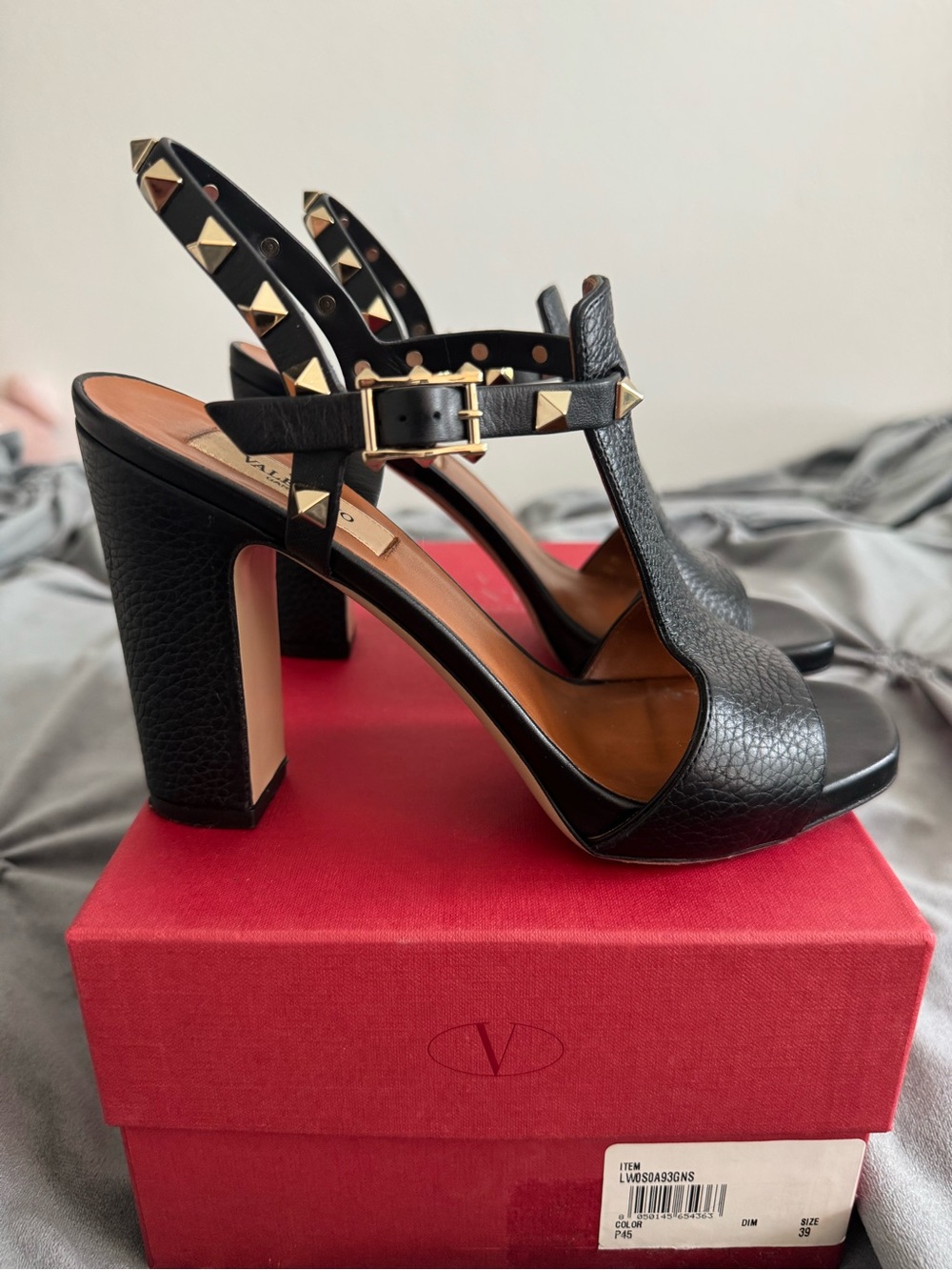 Valentino Garavani Black Rockstud Leather Block Heel Sandals Size 6